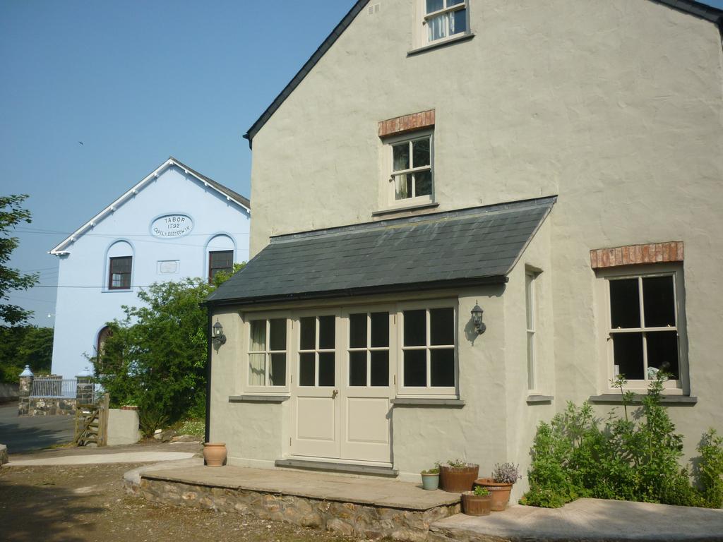 Tabor House B&B Fishguard Bagian luar foto