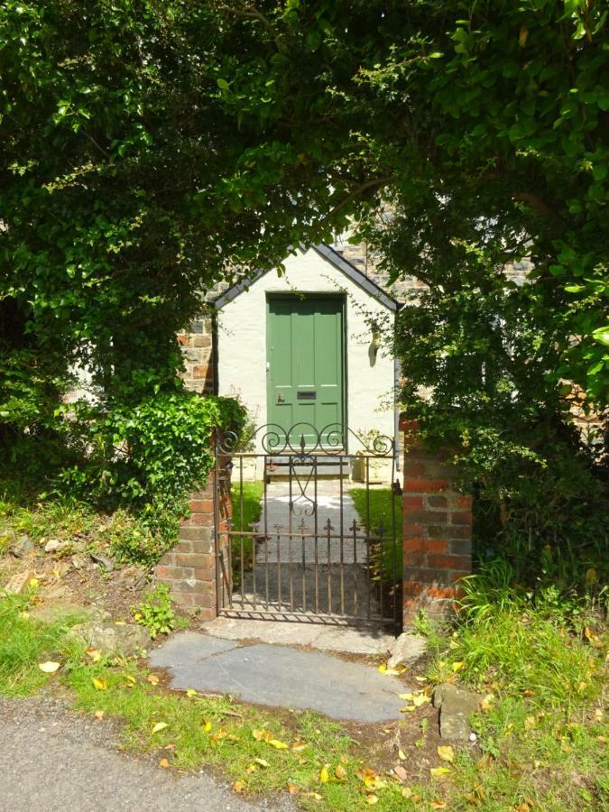 Tabor House B&B Fishguard Bagian luar foto